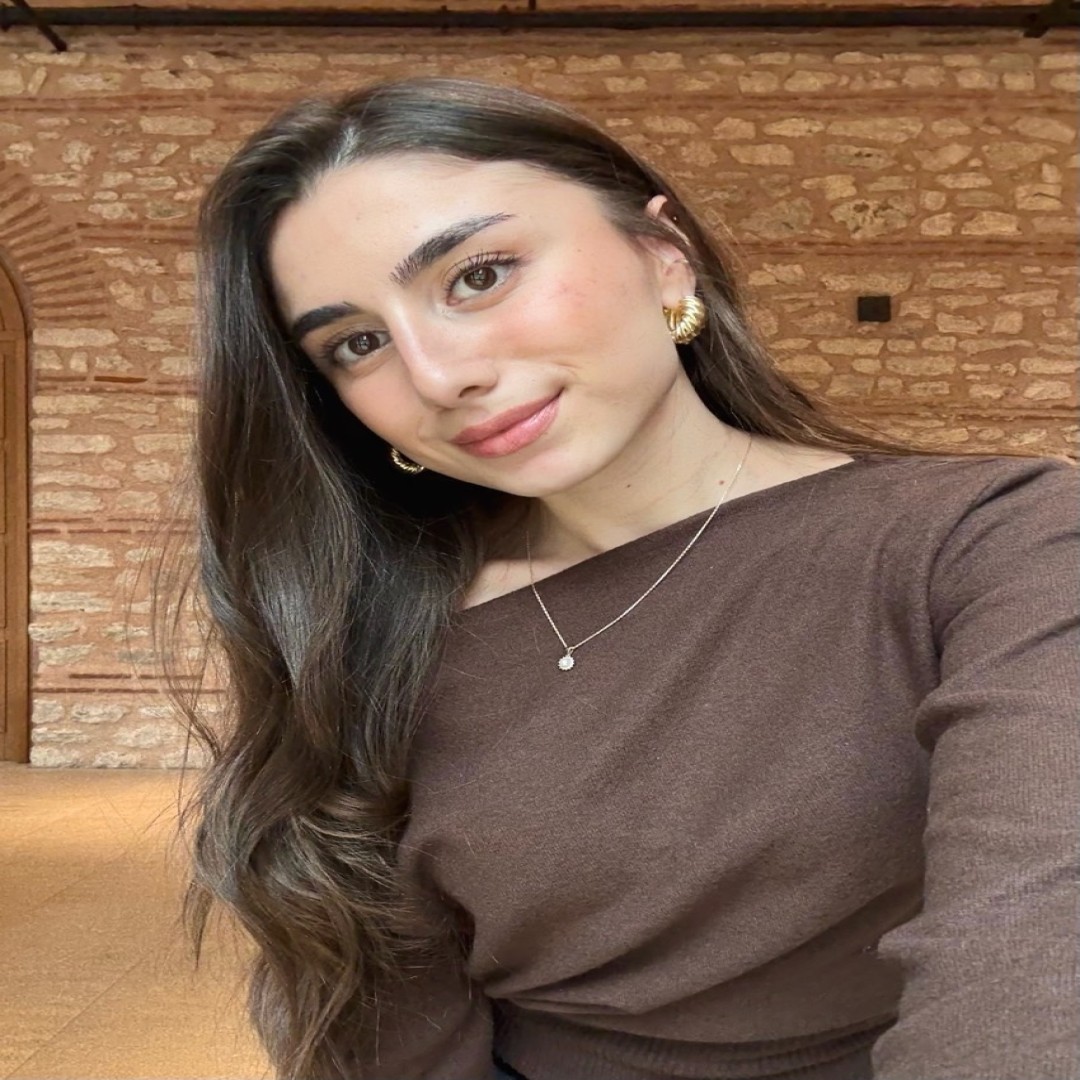 Int. Ebe Sıla Erol | 