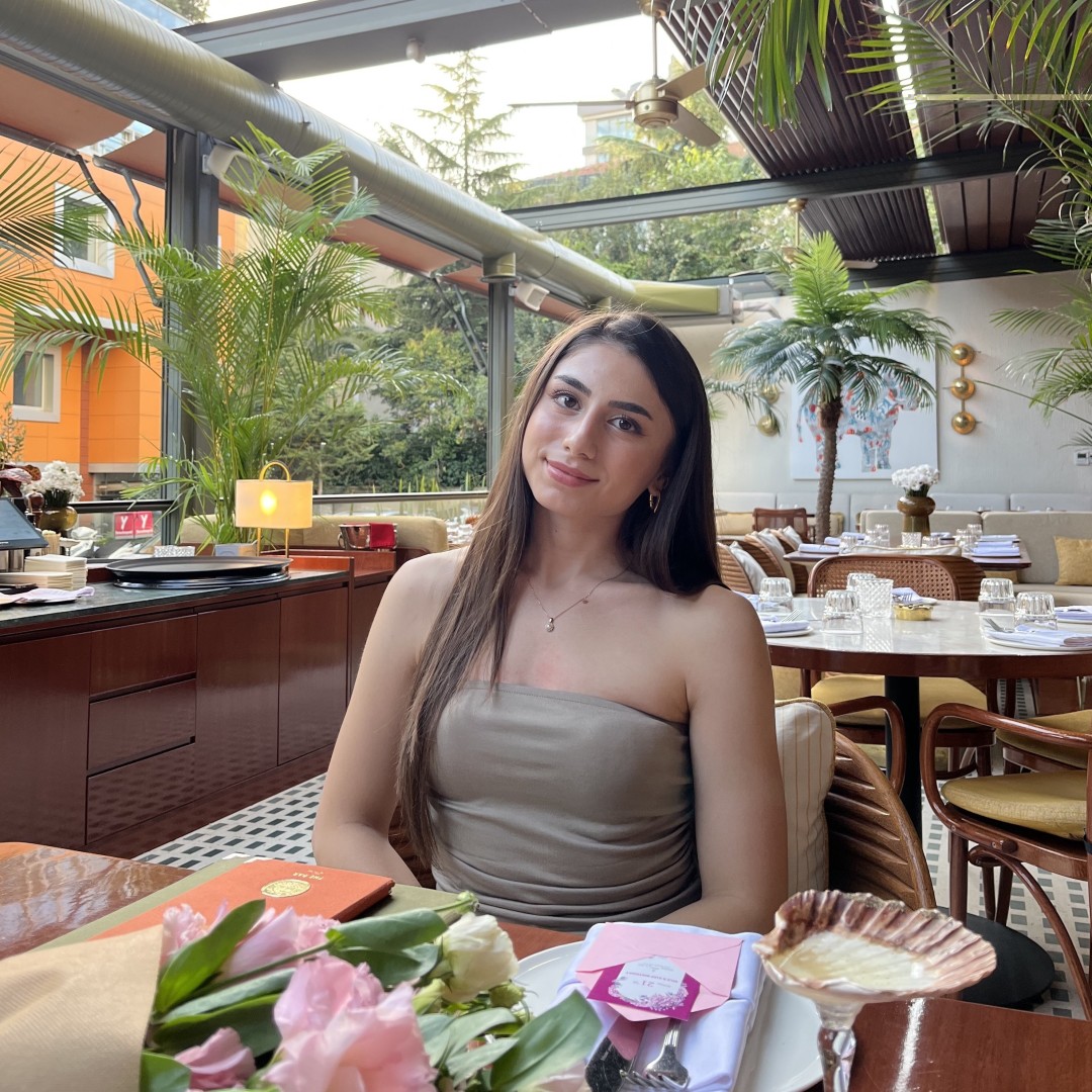 Int. Ebe Sıla Erol | 