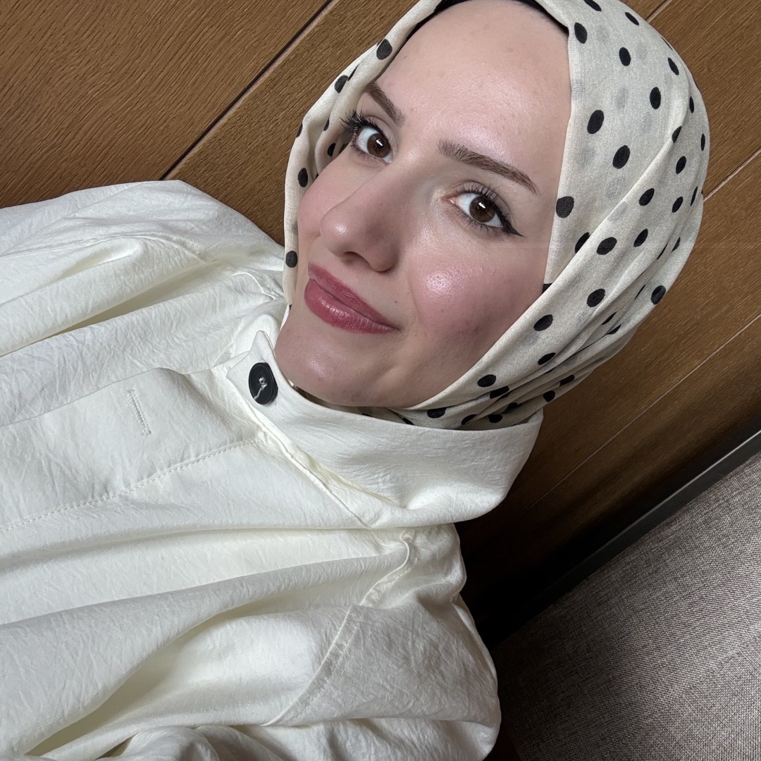 Int. Ebe Esra Şan | 